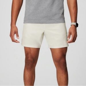 Fabletics The Fundamental Short II 7in Bone Color Large
